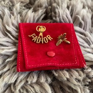 Dior earrings✨